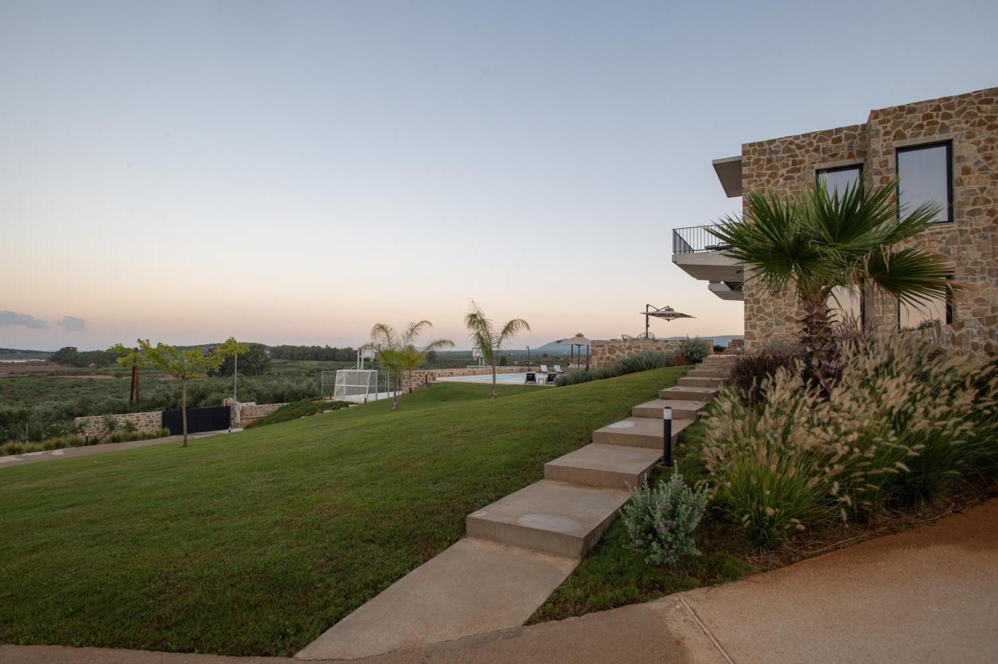 Family & Golf Villa Laguna Towers Gialova Navarino Exterior photo